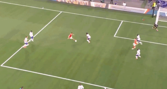 欧冠半场：姆巴佩造成瓦贝尔乌龙 迈尼昂贡献精彩扑救 法国暂时1-0奥地利