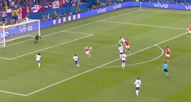 欧冠半场：姆巴佩造成瓦贝尔乌龙 迈尼昂贡献精彩扑救 法国暂时1-0奥地利