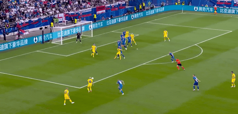 欧洲杯半场：施兰茨头球破门 穆德里克悍然射天 斯洛伐克暂1-0乌克兰